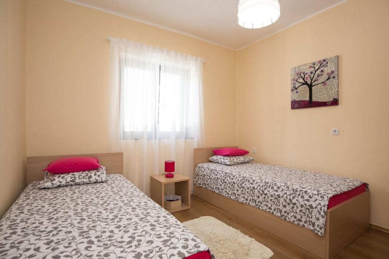 מאלינסקה Apartments Adrijana מראה חיצוני תמונה