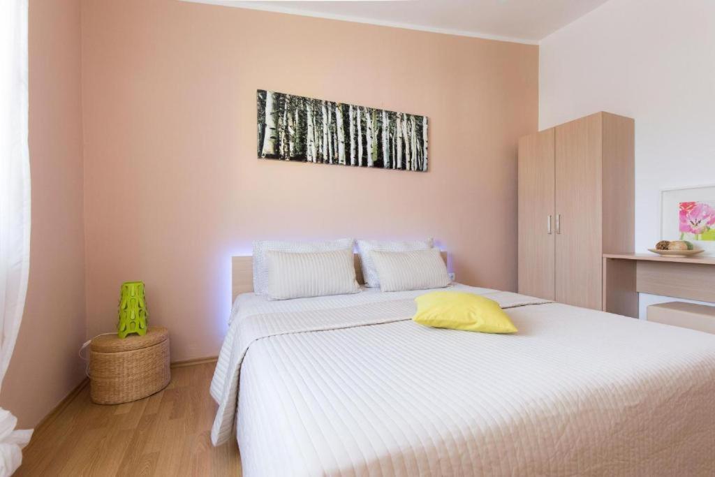 מאלינסקה Apartments Adrijana מראה חיצוני תמונה