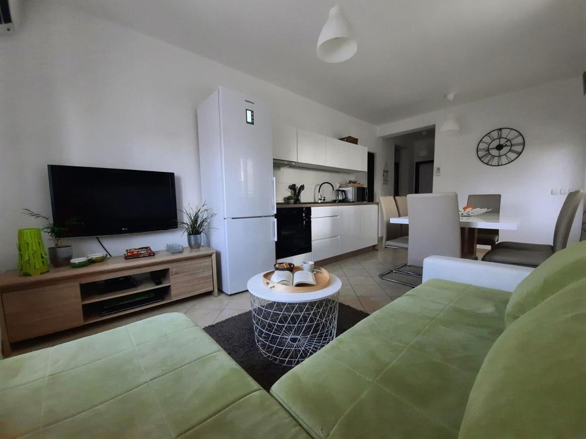 מאלינסקה Apartments Adrijana מראה חיצוני תמונה