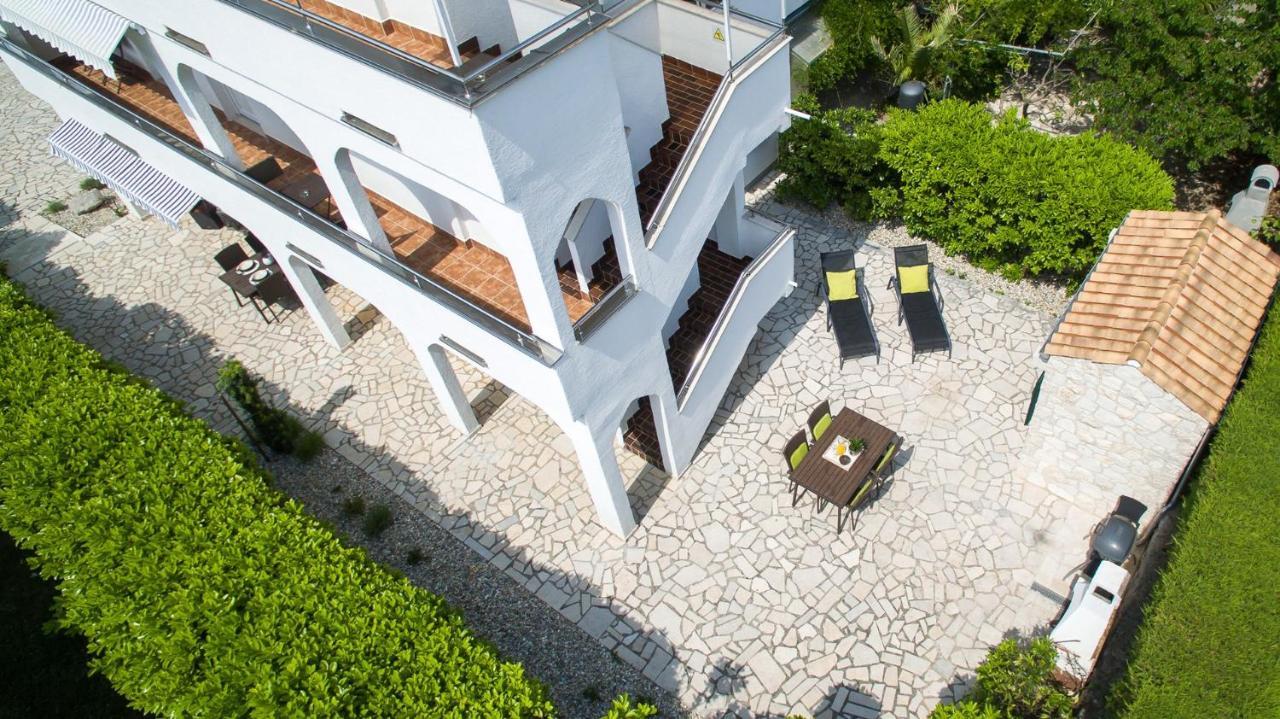 מאלינסקה Apartments Adrijana מראה חיצוני תמונה